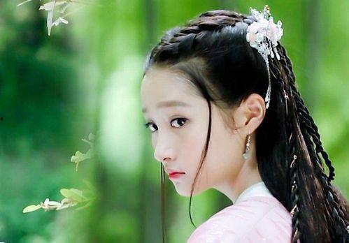 女主娱乐圈吃瓜,女主吃瓜成瘾，揭秘幕后真相